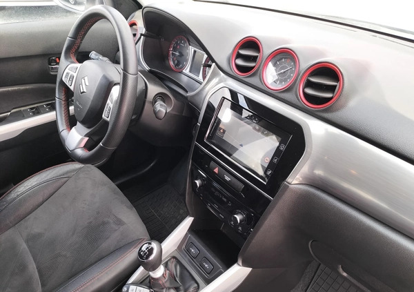 Suzuki Vitara cena 69800 przebieg: 52000, rok produkcji 2017 z Krzepice małe 781